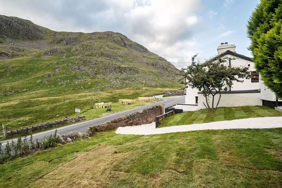 Accommodation with 8 bedrooms